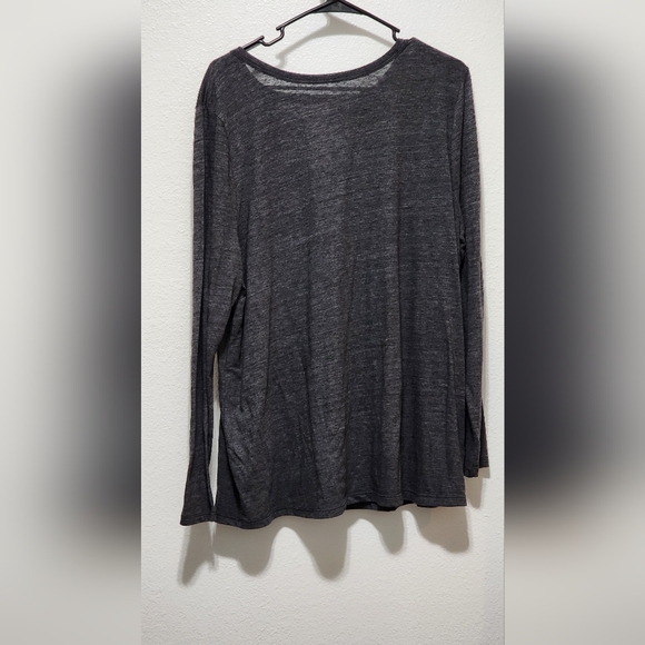 Keyhole top - Picture 2 of 3